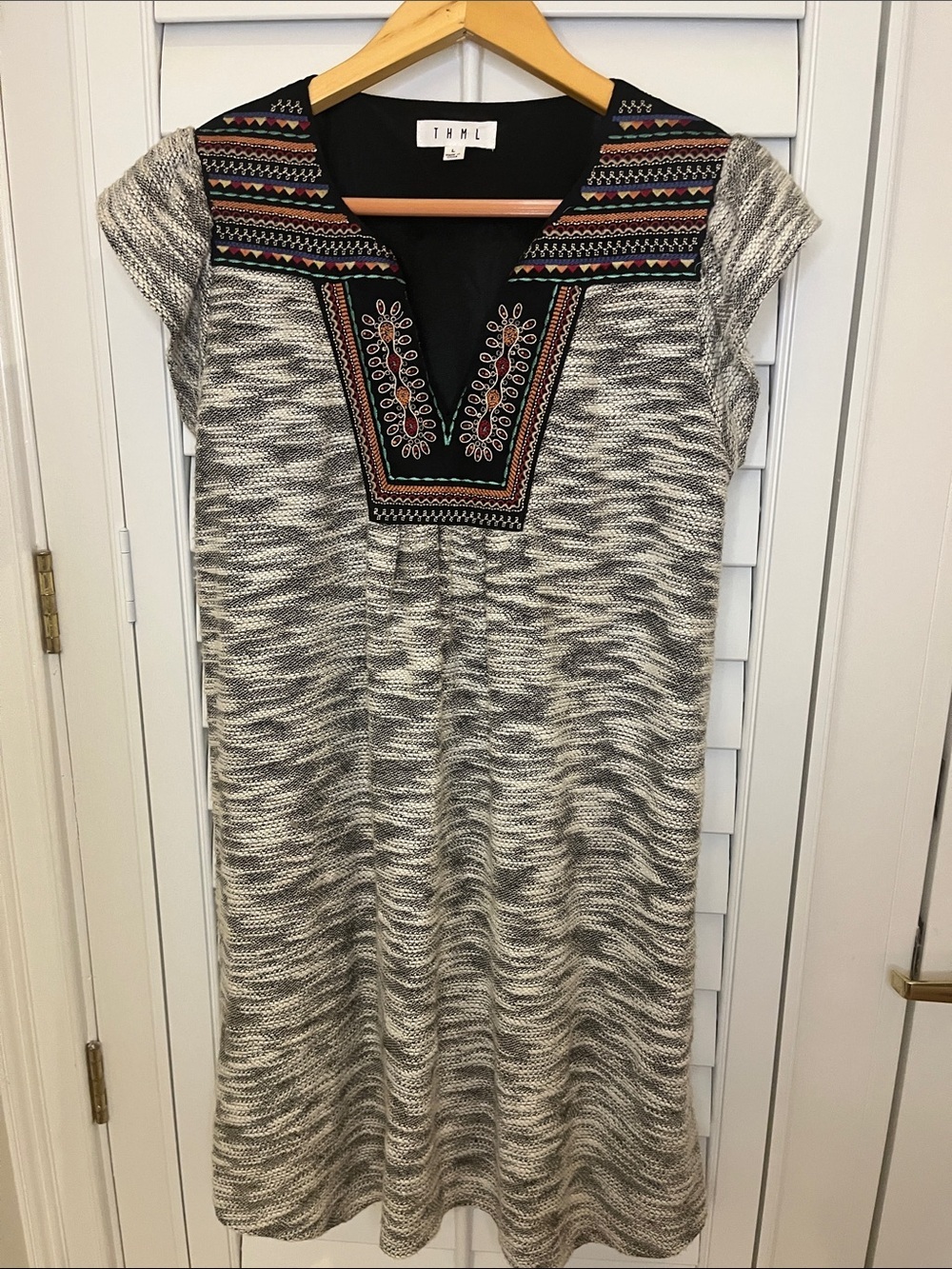 THML Gray & Black Knit Soft Midi Lined Dress with Embroidered Yoke L